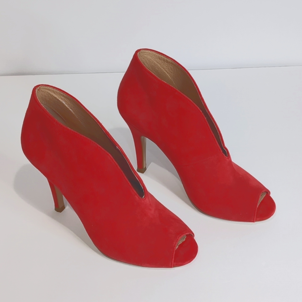Halogen Women's Suede Peep Toe Heel Booties
